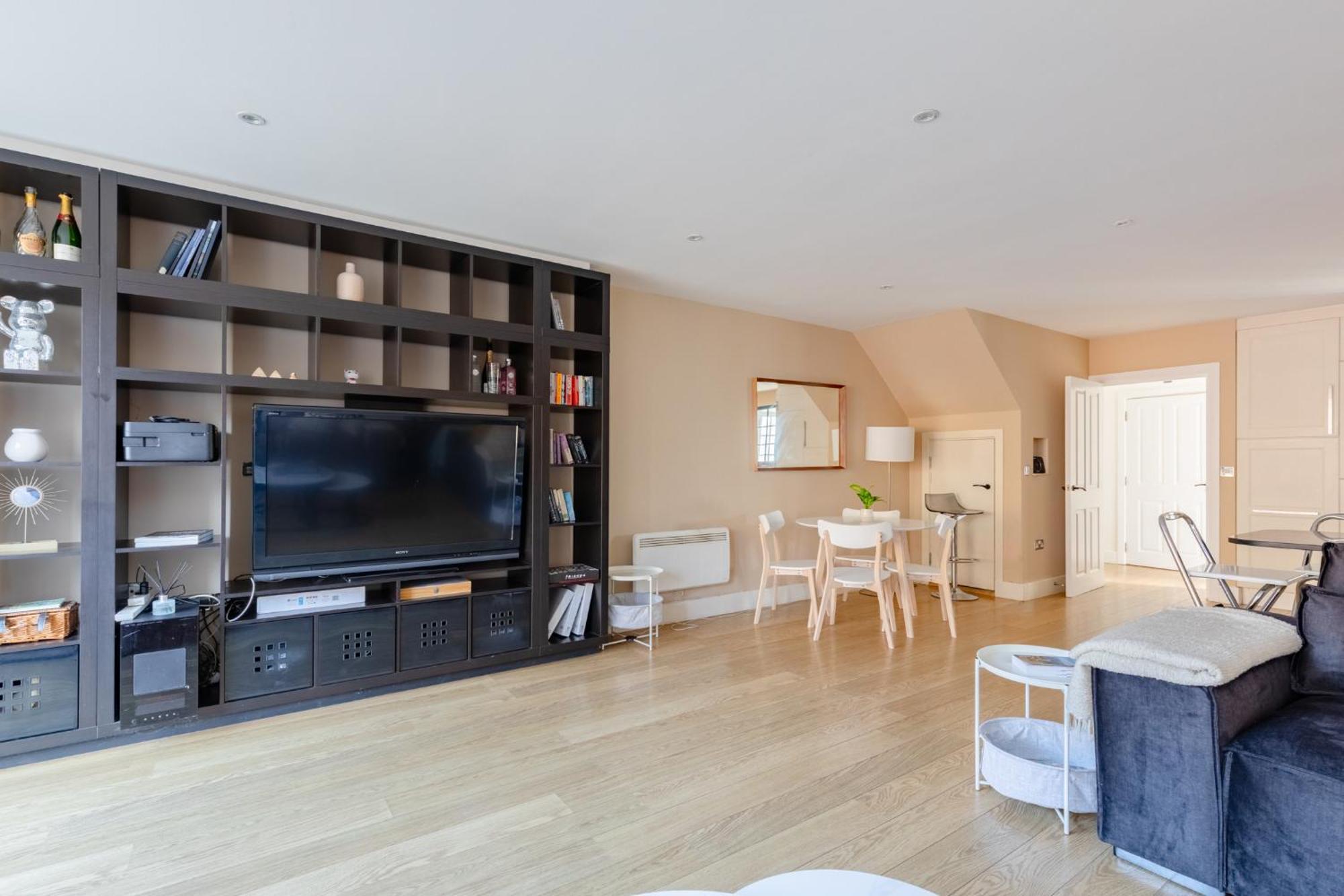Stunningly Spacious 4bd Clapham North * Londres