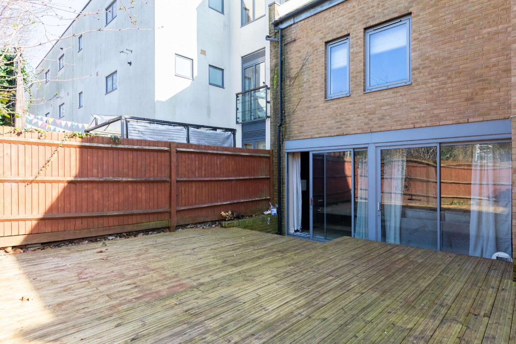 Stunningly Spacious 4bd Clapham North Apartamento Londres