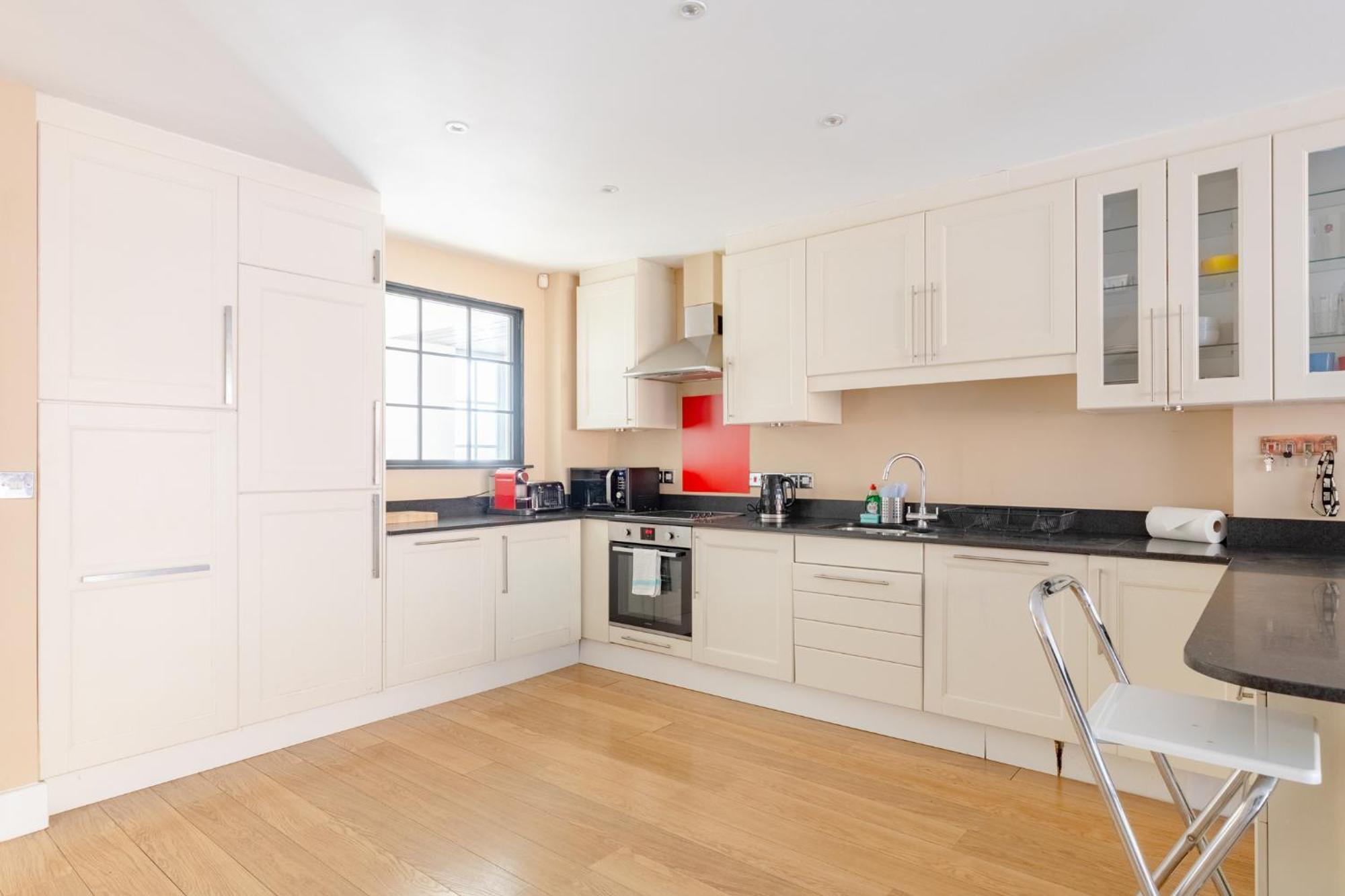 Stunningly Spacious 4bd Clapham North Apartamento *