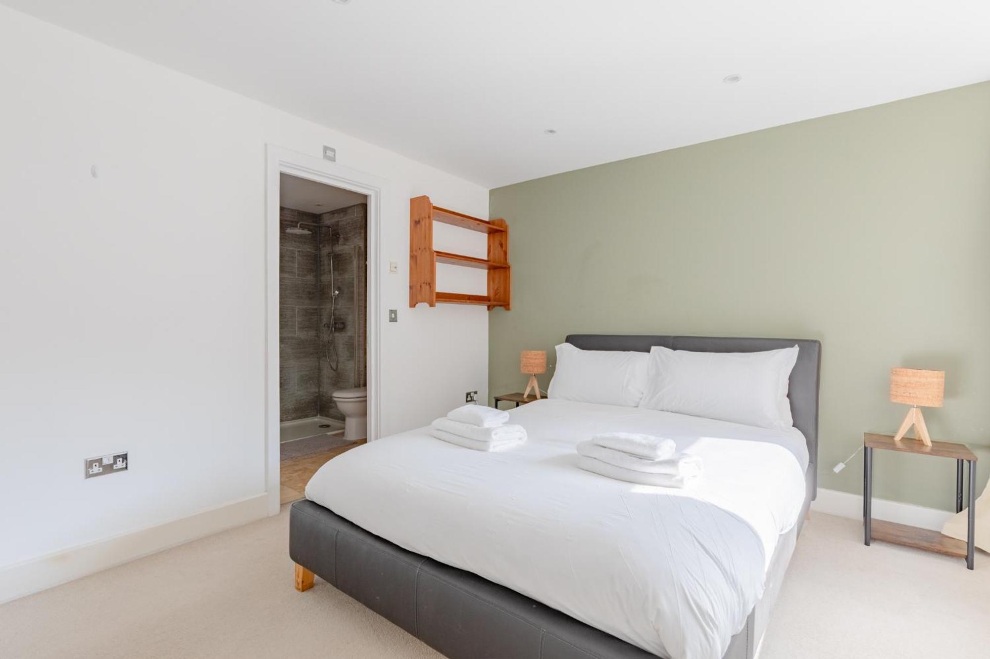 Stunningly Spacious 4bd Clapham North * Londres