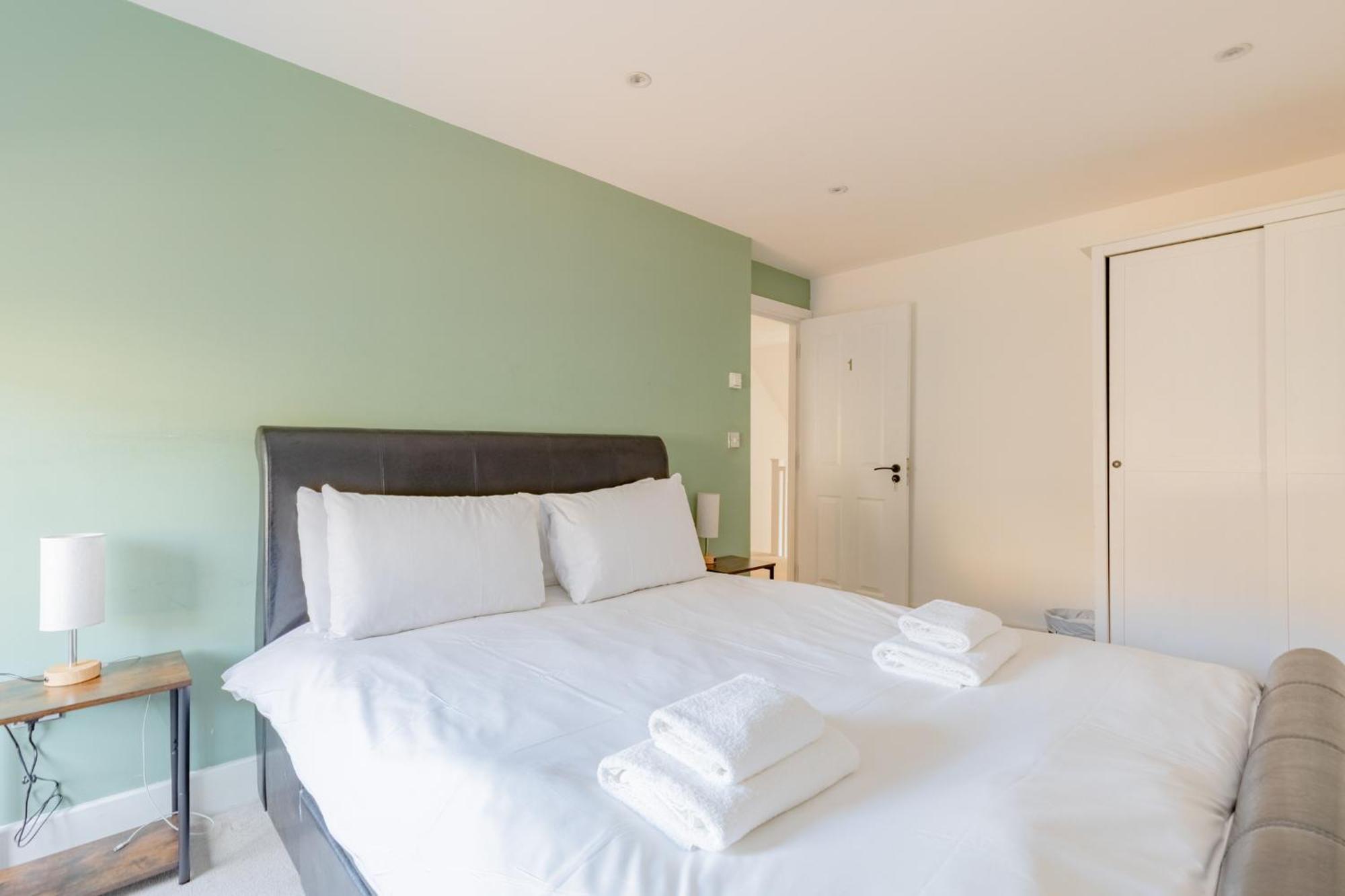 Stunningly Spacious 4bd Clapham North * Londres